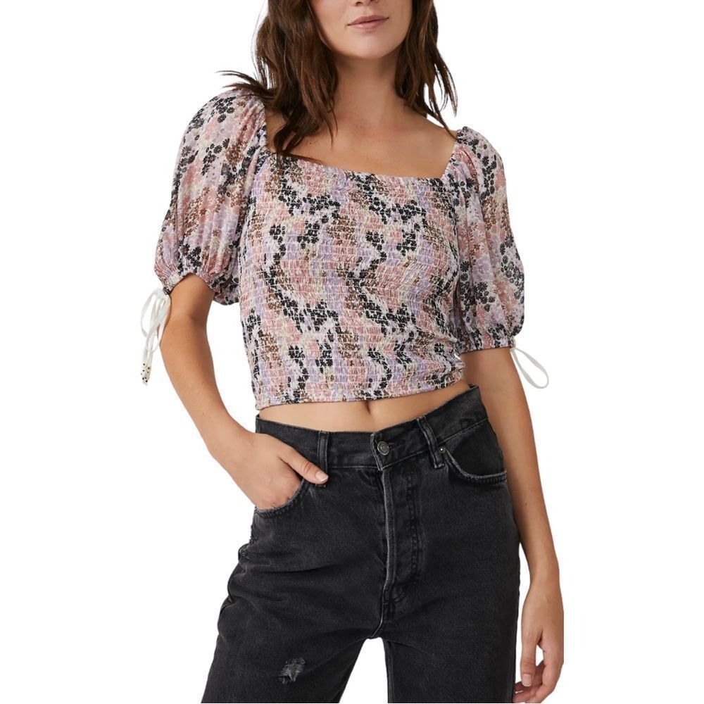 🔴 Free People Smocked Puff Sleeve Crop Top